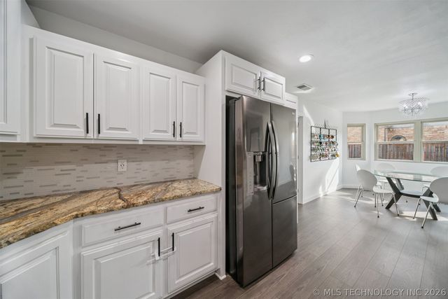 7705 N 127th East Avenue, Owasso, OK 74055