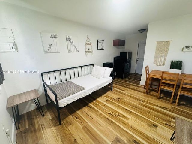 7638 N Miami Avenue 1, Miami, FL 33150