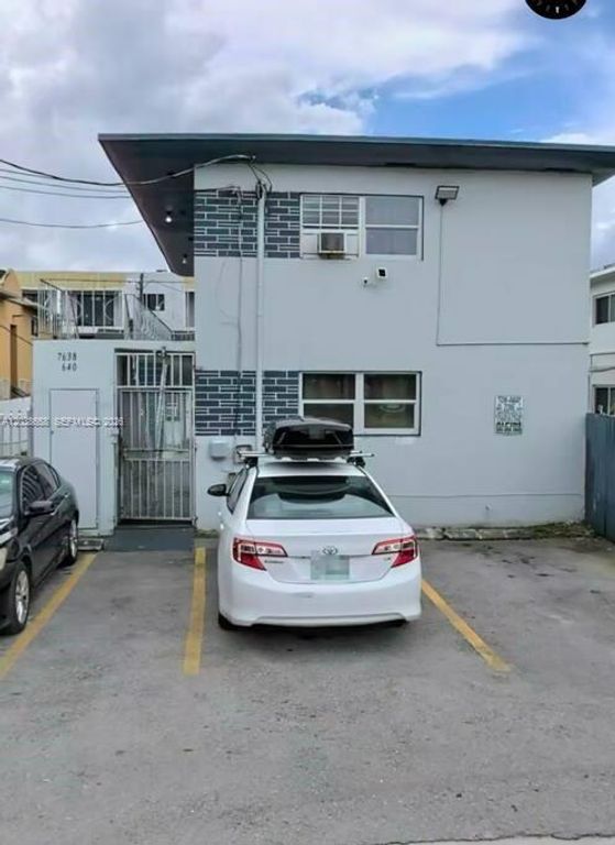 7638 N Miami Avenue 1, Miami, FL 33150
