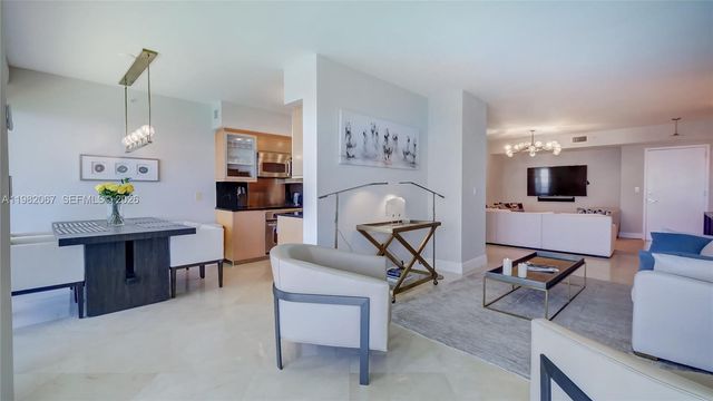 6365 Collins Ave 3802, Miami Beach, FL 33141