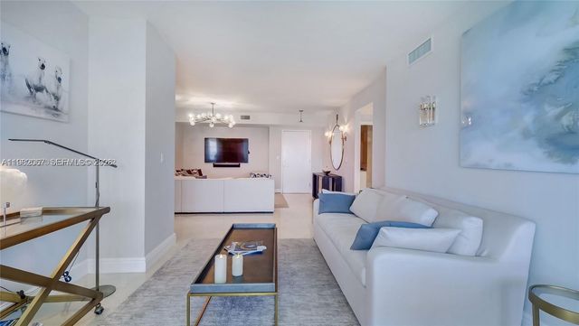 6365 Collins Ave 3802, Miami Beach, FL 33141