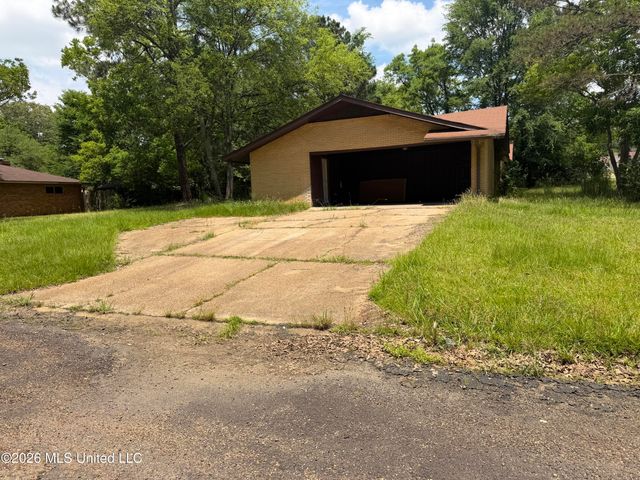 4224 Cypress Drive, Jackson, MS 39212