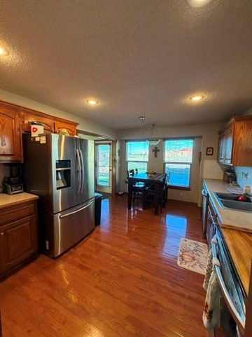 605 W 3rd Terrace, Wellsville, KS 66092