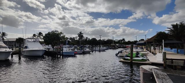 5795 SE Mitzi Lane, Stuart, FL 34997