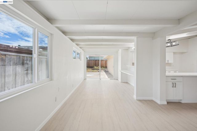 776 Poinciana St, Hayward, CA 94545