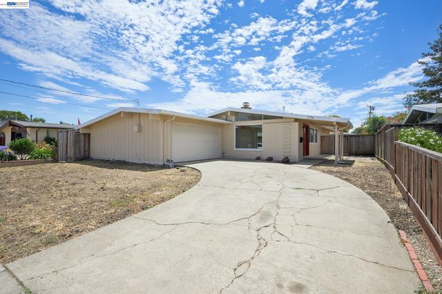 776 Poinciana St, Hayward, CA 94545