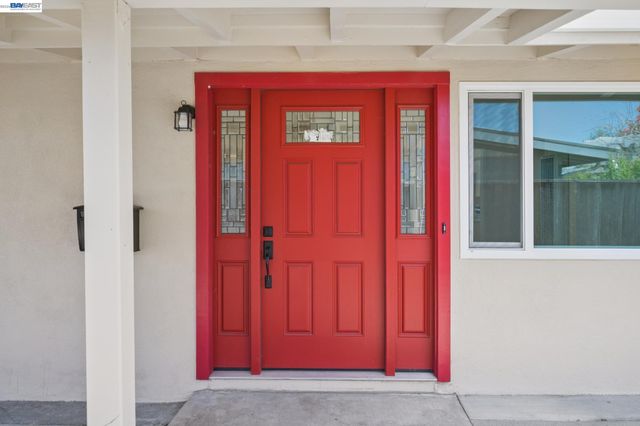 776 Poinciana St, Hayward, CA 94545