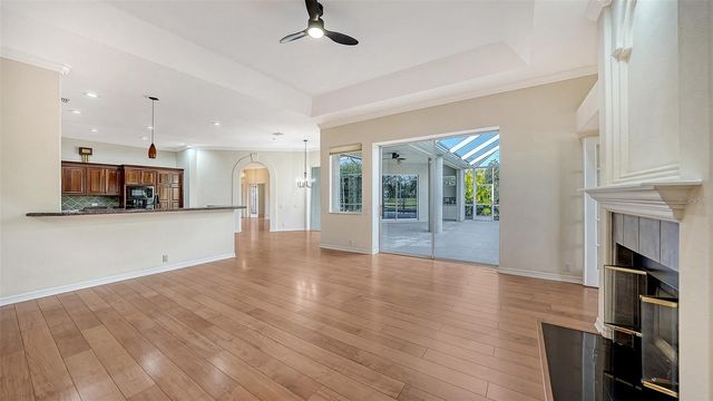 10084 CHERRY HILLS AVE CIR, Bradenton, FL 34202