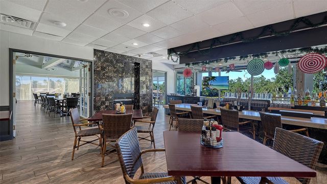 10084 CHERRY HILLS AVE CIR, Bradenton, FL 34202