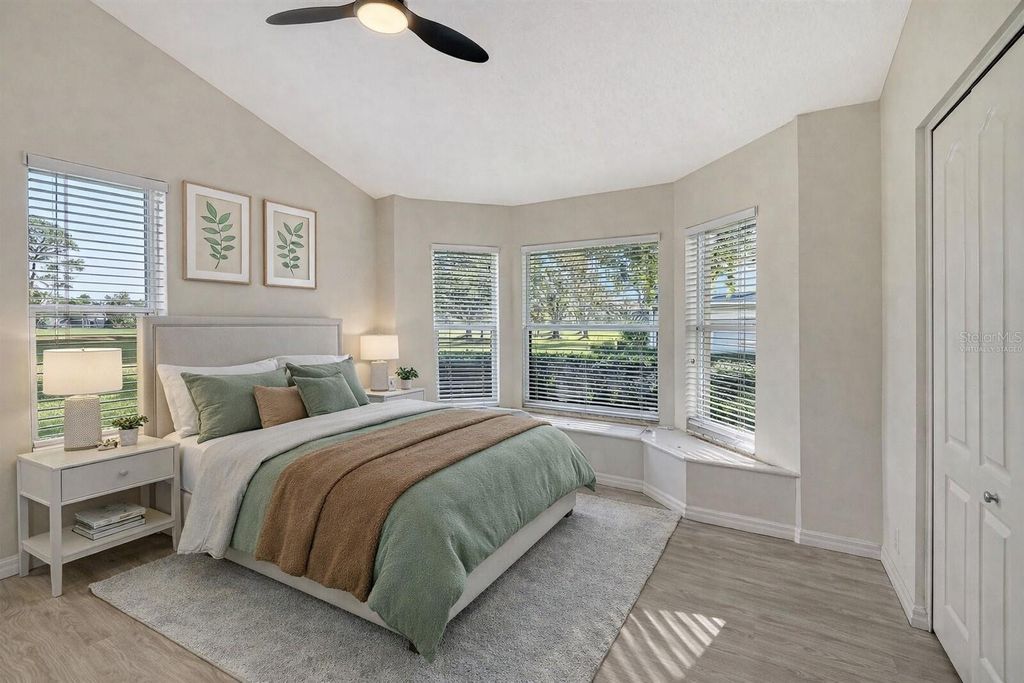 Image 26 of property listing at 10084 CHERRY HILLS AVE CIR, Bradenton, FL 34202