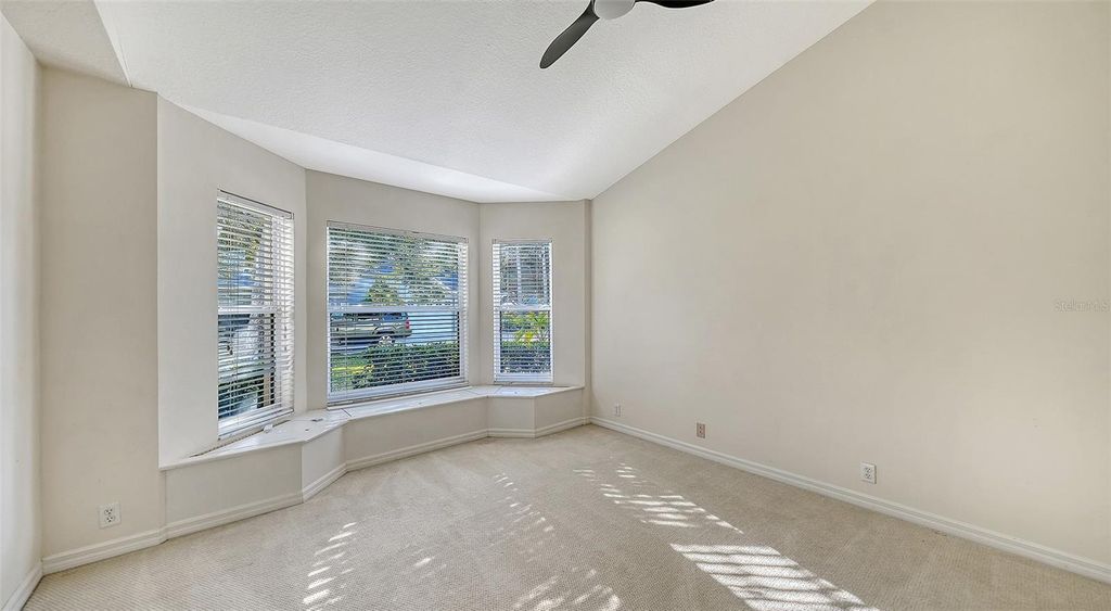 Image 33 of property listing at 10084 CHERRY HILLS AVE CIR, Bradenton, FL 34202