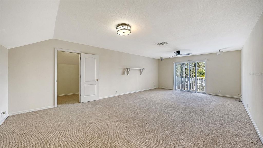 Image 41 of property listing at 10084 CHERRY HILLS AVE CIR, Bradenton, FL 34202