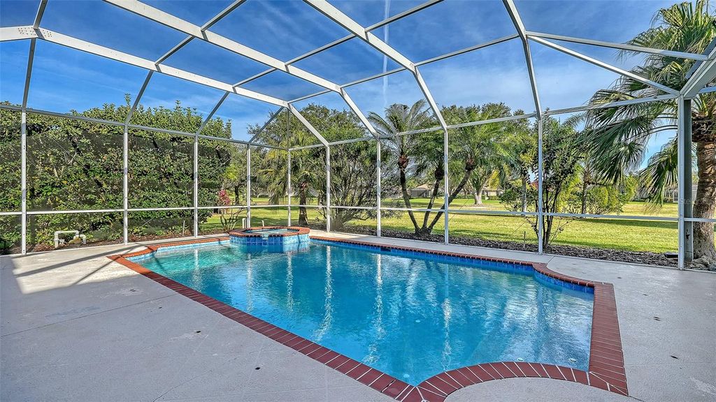 Image 47 of property listing at 10084 CHERRY HILLS AVE CIR, Bradenton, FL 34202