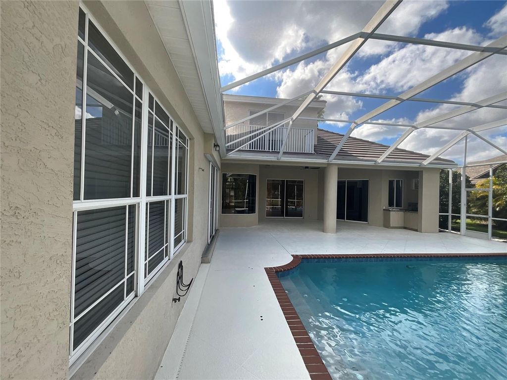 Image 59 of property listing at 10084 CHERRY HILLS AVE CIR, Bradenton, FL 34202