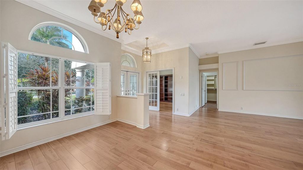 Image 60 of property listing at 10084 CHERRY HILLS AVE CIR, Bradenton, FL 34202