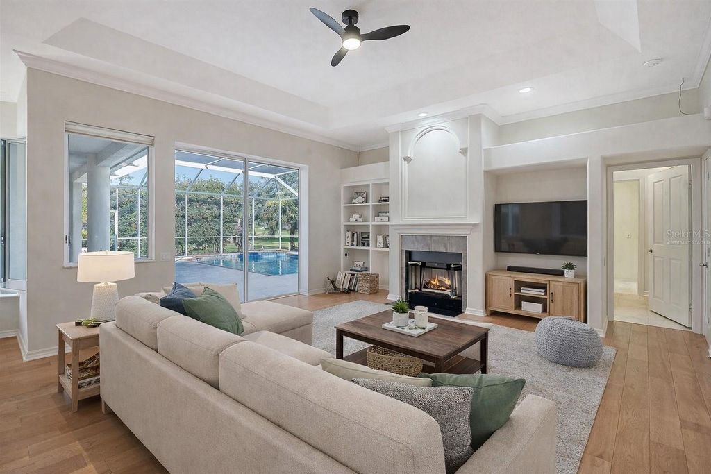 Image 79 of property listing at 10084 CHERRY HILLS AVE CIR, Bradenton, FL 34202