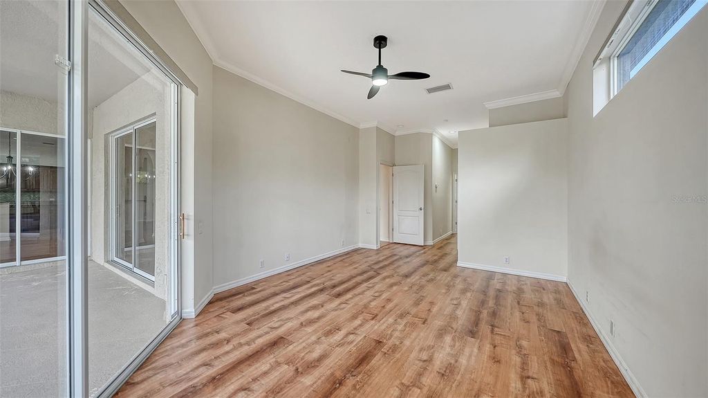 Image 87 of property listing at 10084 CHERRY HILLS AVE CIR, Bradenton, FL 34202