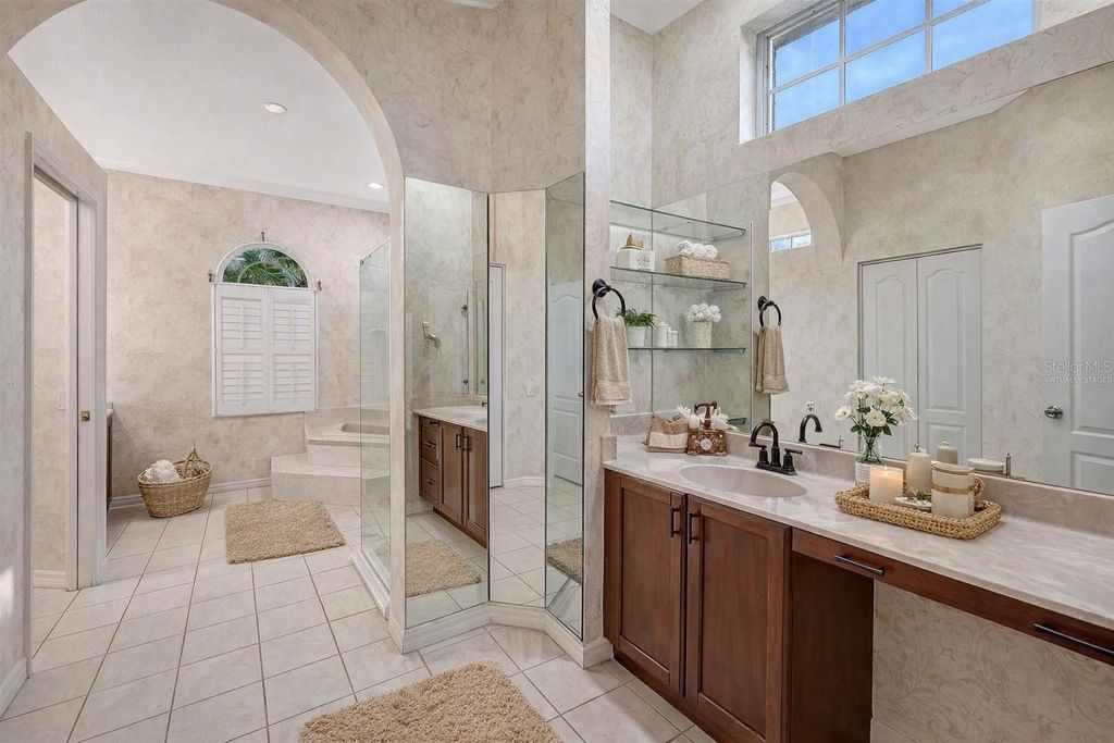 Image 88 of property listing at 10084 CHERRY HILLS AVE CIR, Bradenton, FL 34202