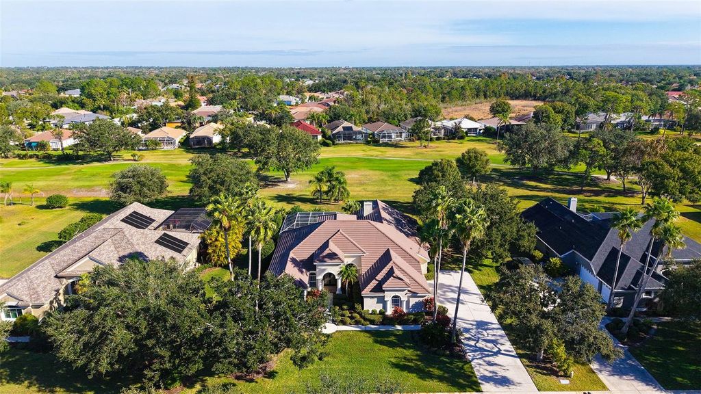 Image 95 of property listing at 10084 CHERRY HILLS AVE CIR, Bradenton, FL 34202