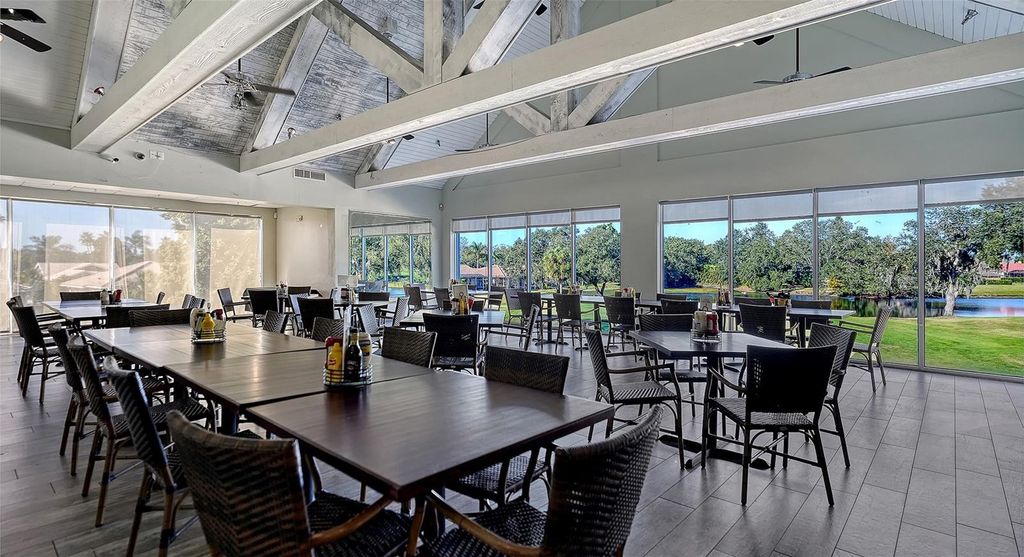 Image 97 of property listing at 10084 CHERRY HILLS AVE CIR, Bradenton, FL 34202