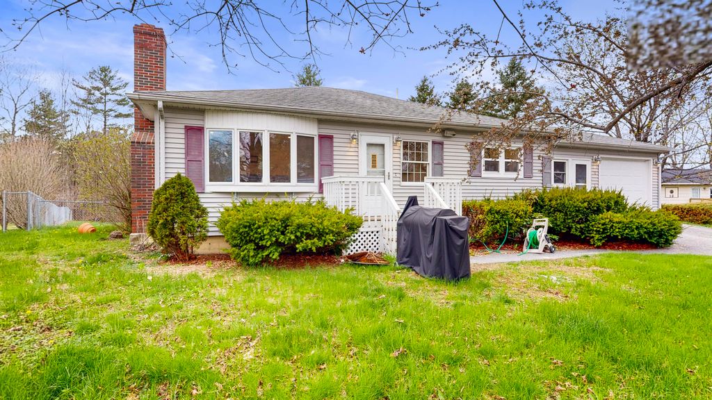 10 Riley Street, Lewiston, ME 04240 — exterior