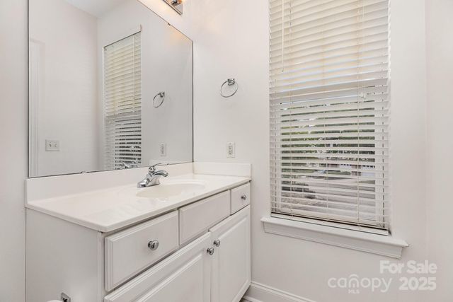 3158 Walnut Park Drive, Charlotte, NC 28262