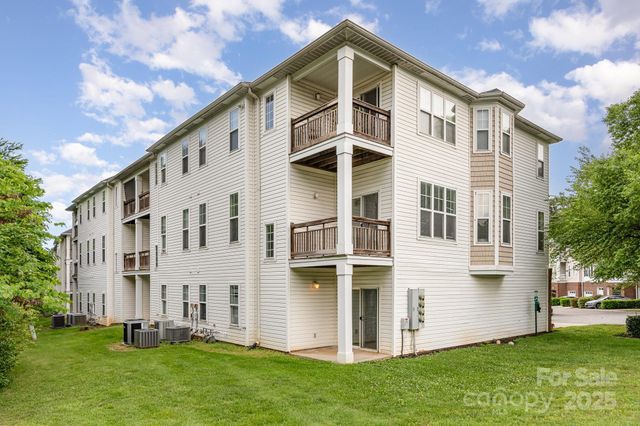 3158 Walnut Park Drive, Charlotte, NC 28262
