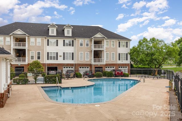3158 Walnut Park Drive, Charlotte, NC 28262