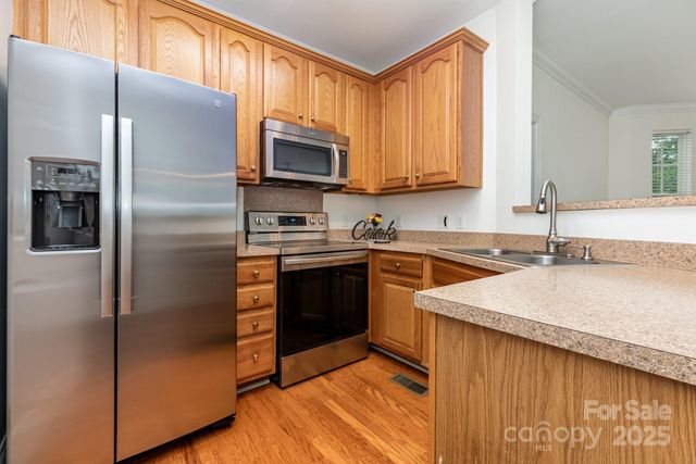 3158 Walnut Park Drive, Charlotte, NC 28262