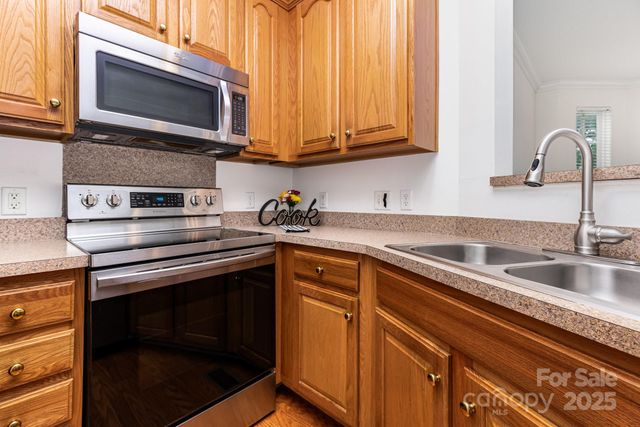 3158 Walnut Park Drive, Charlotte, NC 28262