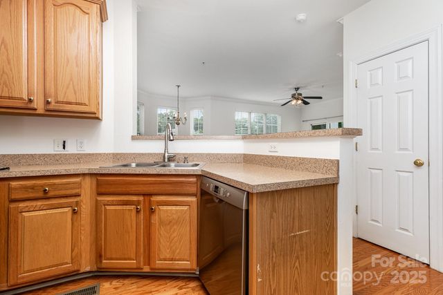3158 Walnut Park Drive, Charlotte, NC 28262