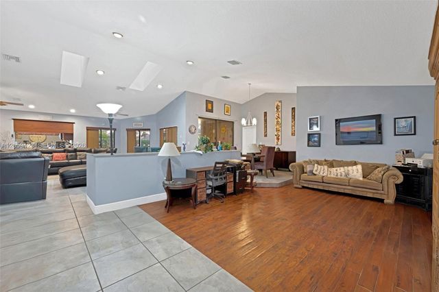 8622 NW 49th Drive, Coral Springs, FL 33067