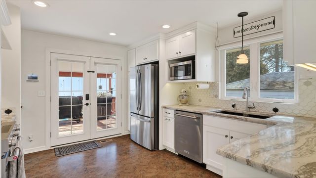 3033 W Litchfield Pl, Spokane, WA 99205