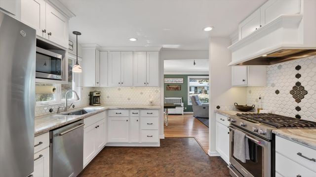 3033 W Litchfield Pl, Spokane, WA 99205