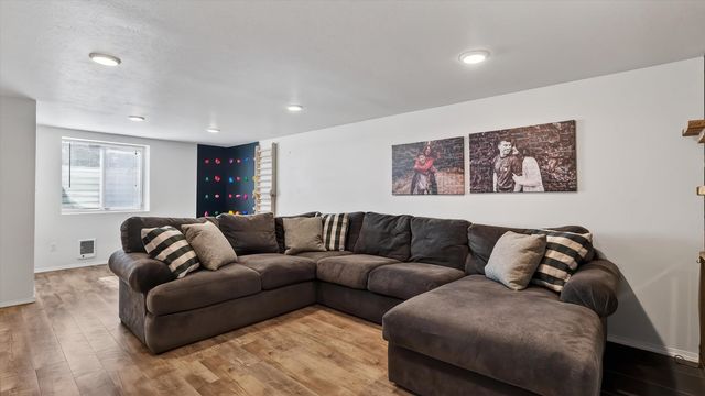 3033 W Litchfield Pl, Spokane, WA 99205