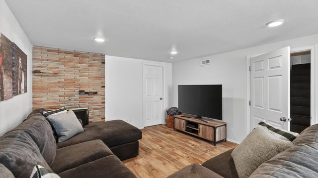 3033 W Litchfield Pl, Spokane, WA 99205