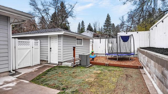 3033 W Litchfield Pl, Spokane, WA 99205