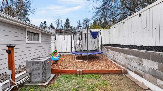 3033 W Litchfield Pl, Spokane, WA 99205