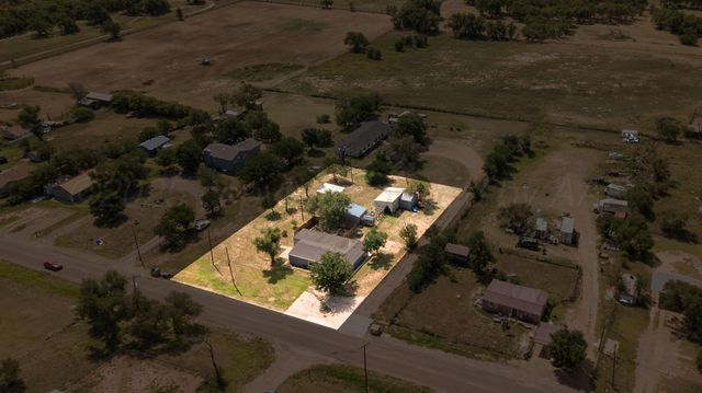 224 E WILLOW CREEK Drive, Amarillo, TX 79108