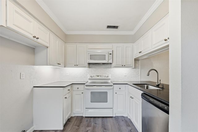 333 Melrose Drive 16A, Richardson, TX 75080