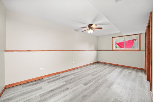 9619 Woods Lane, Hebron, IL 60034