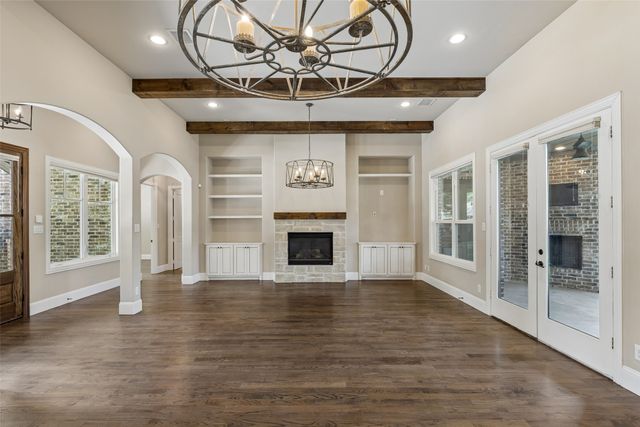 2737 Farmers Branch Lane, Farmers Branch, TX 75234