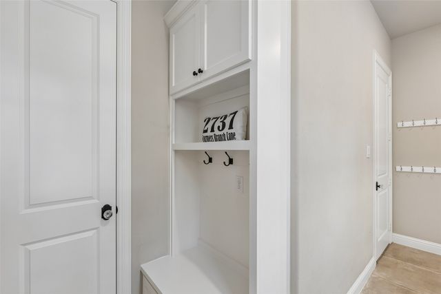 2737 Farmers Branch Lane, Farmers Branch, TX 75234