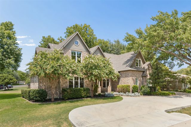 2737 Farmers Branch Lane, Farmers Branch, TX 75234