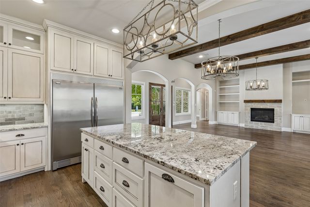 2737 Farmers Branch Lane, Farmers Branch, TX 75234