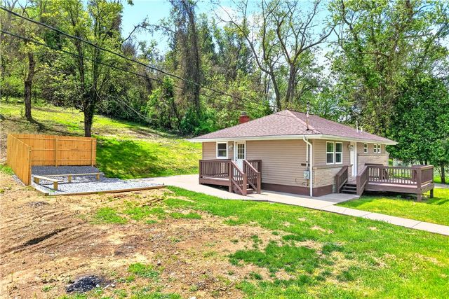 1590 Grange Road, Fallowfield Twp, PA 15022