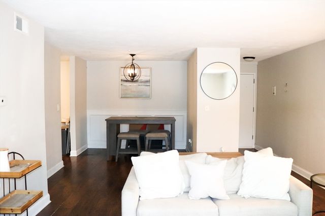 232 Canton St 112, Randolph, MA 02368