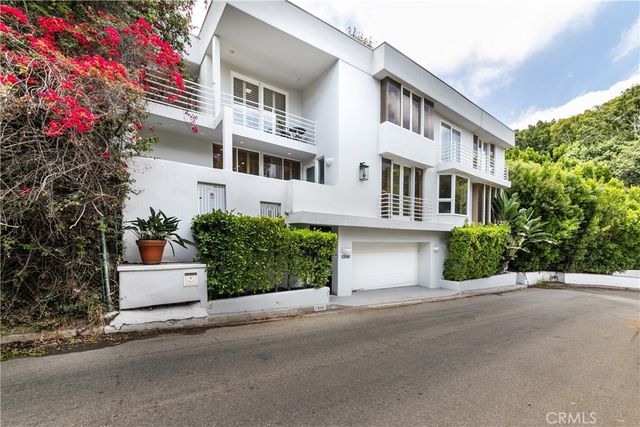 1356 Summitridge, Beverly Hills, CA 90210