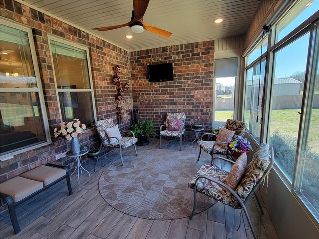 14873 Tikaani Drive, Siloam Springs, AR 72761