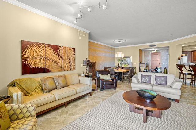 470 MANDALAY AVENUE 403, Clearwater Beach, FL 33767